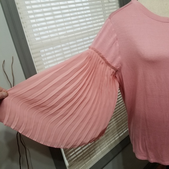 Lane Bryant Pink Super Soft Pleated Sleeves Top size 14 Petite - Picture 5 of 6